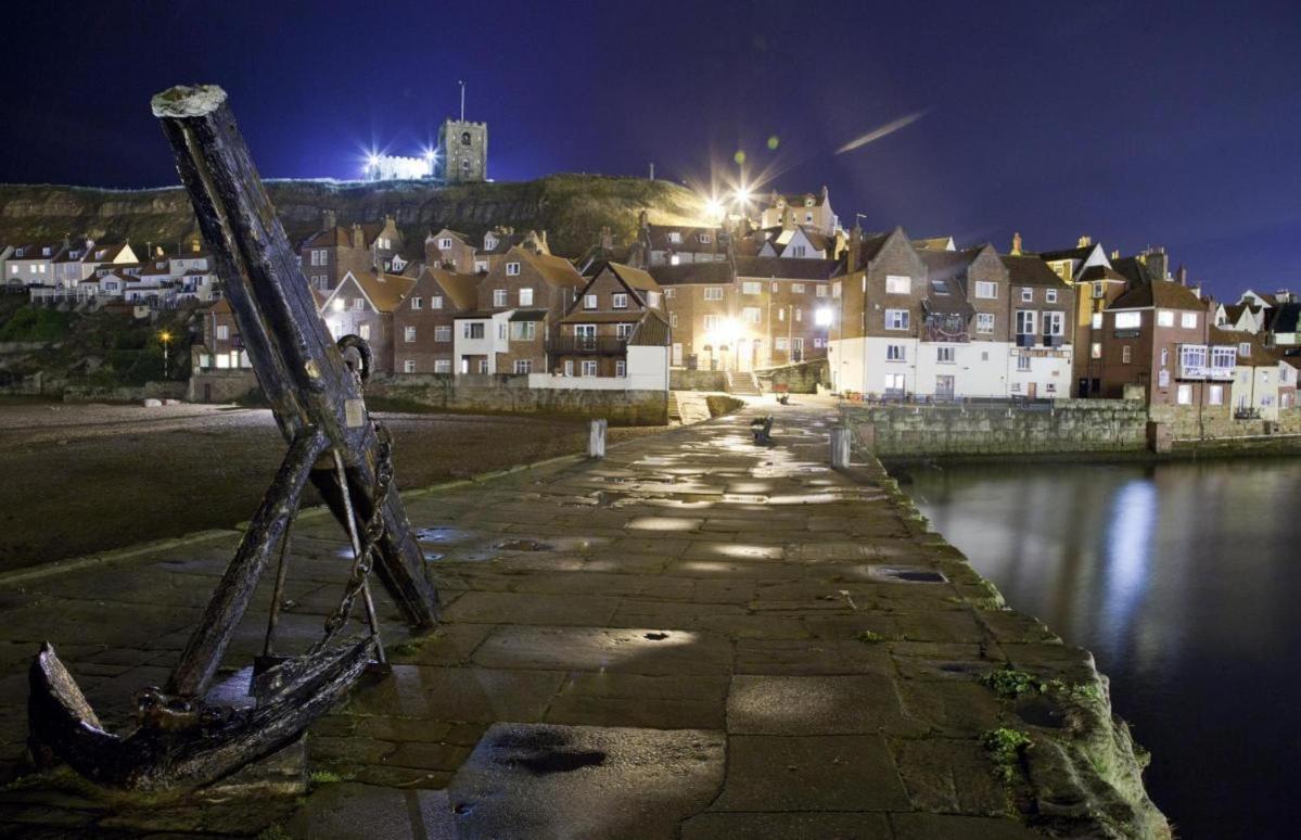 Frasers Of Whitby Buitenkant foto